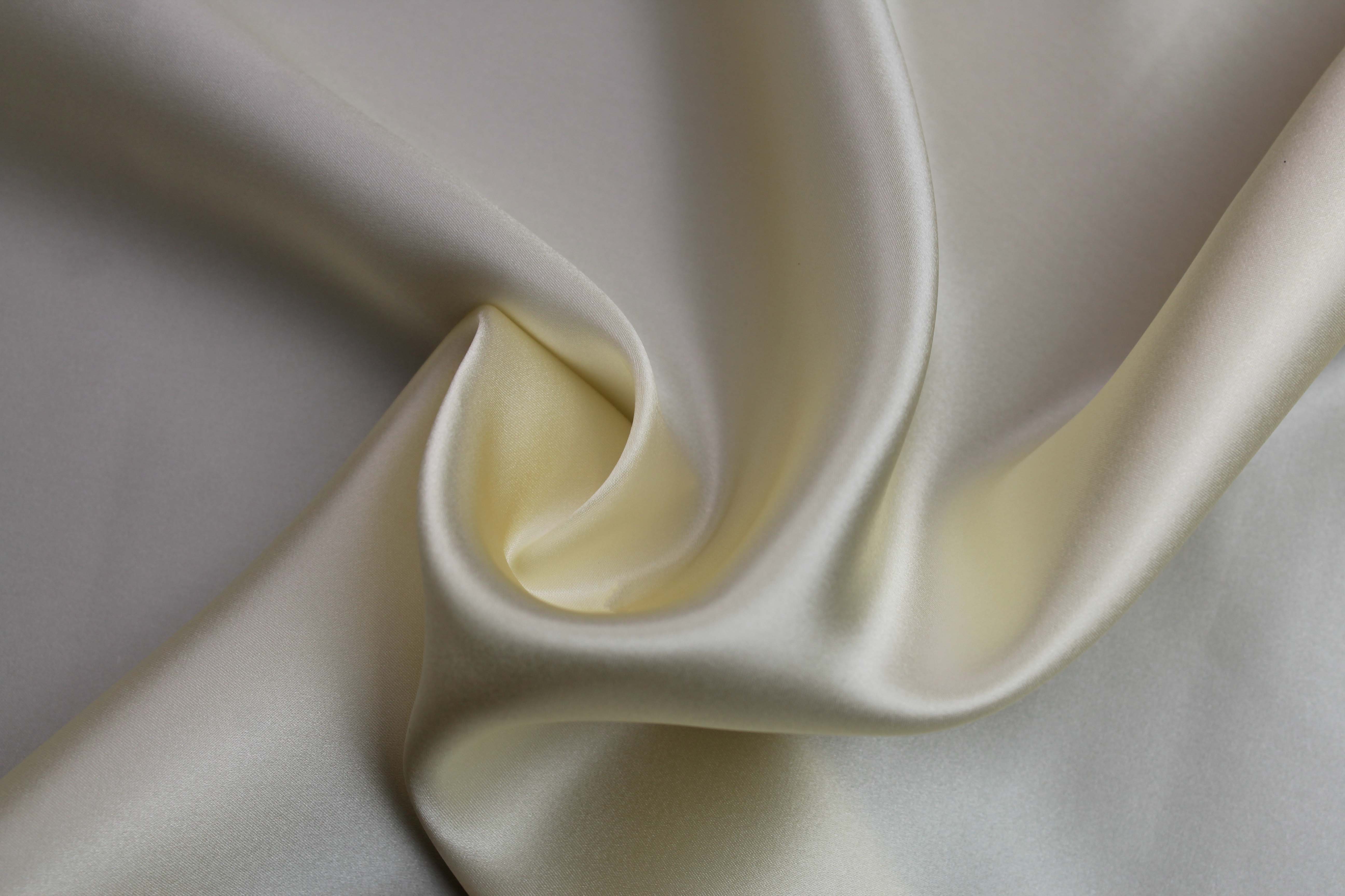 SILK SATIN - LT GOLD